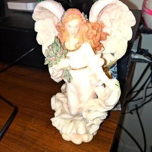 vintage angel ornament seraphim classics Nolle giving spirit.